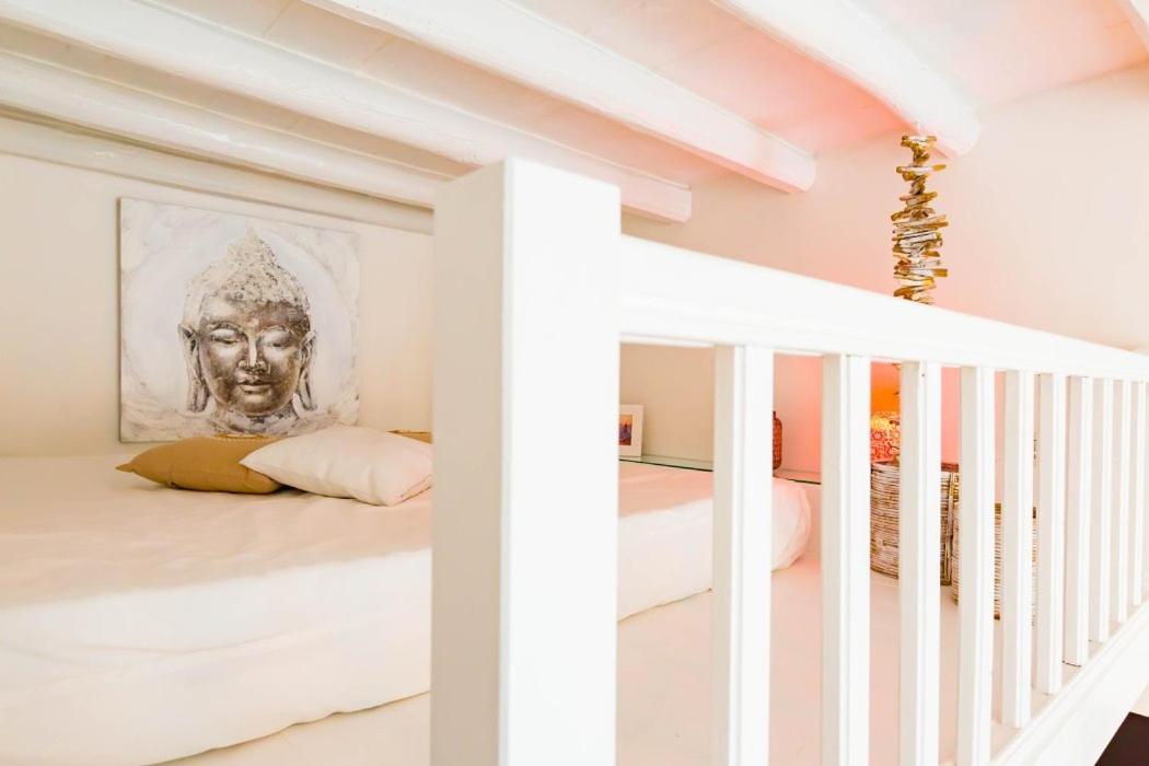 Spanish Step Nest Luxury Rom